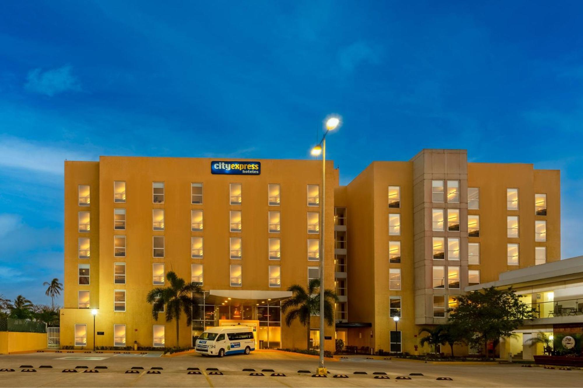 City Express By Marriott Paraíso Kültér fotó